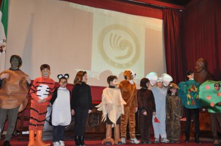 06 Teatro realizado por los niños del Instituto Ángel Ganivet 1